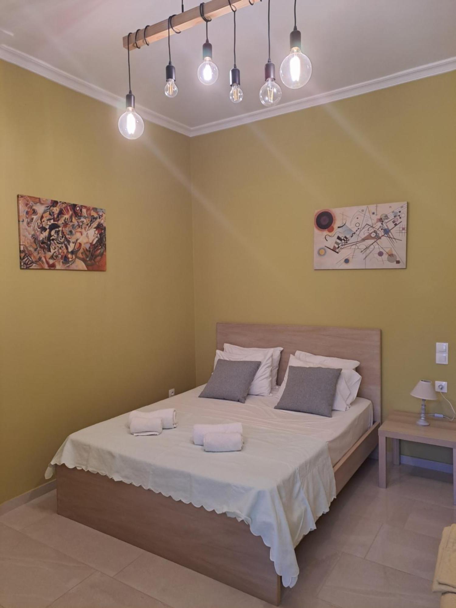 Vicky'S Place,Near Athens Airport 科洛皮奥 外观 照片