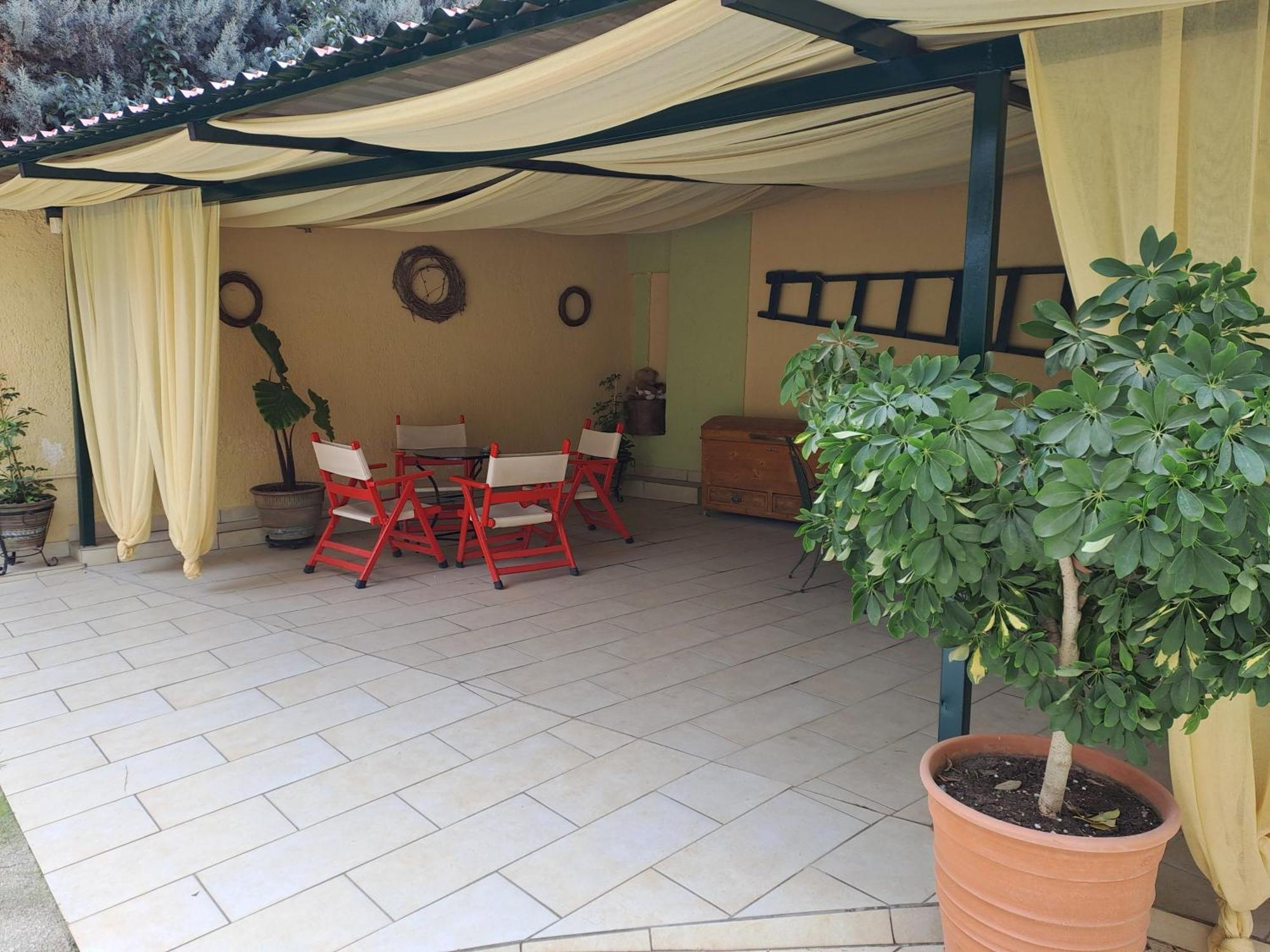 Vicky'S Place,Near Athens Airport 科洛皮奥 外观 照片