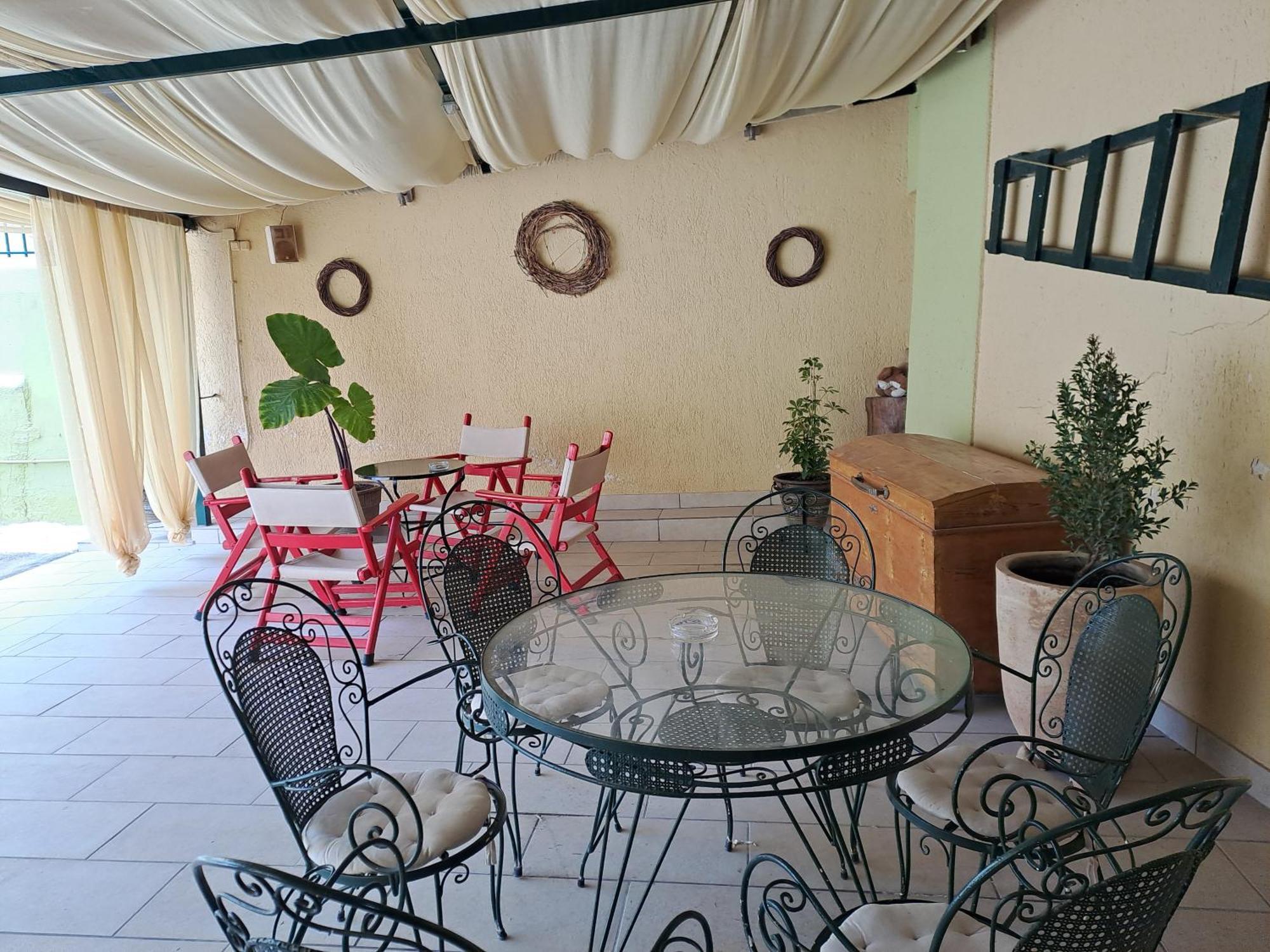 Vicky'S Place,Near Athens Airport 科洛皮奥 外观 照片